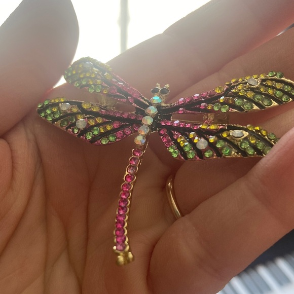 Colorful Dragonfly Brooch - Picture 4 of 7